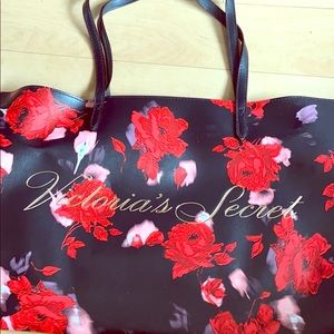 New Victoria’s Secret floral tote